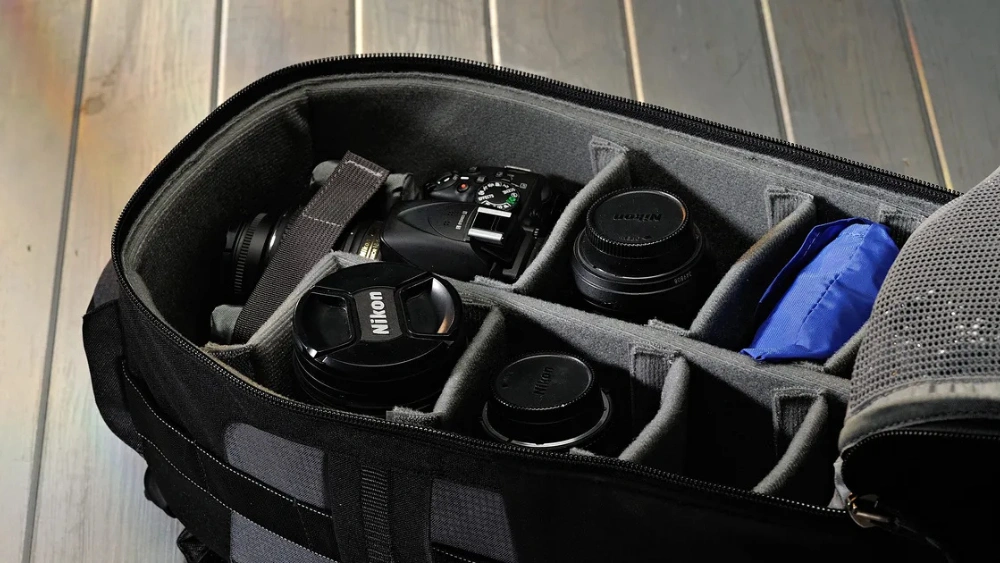 How to Organize a Dslr Camera Bag: Expert Tips for Perfect Order
