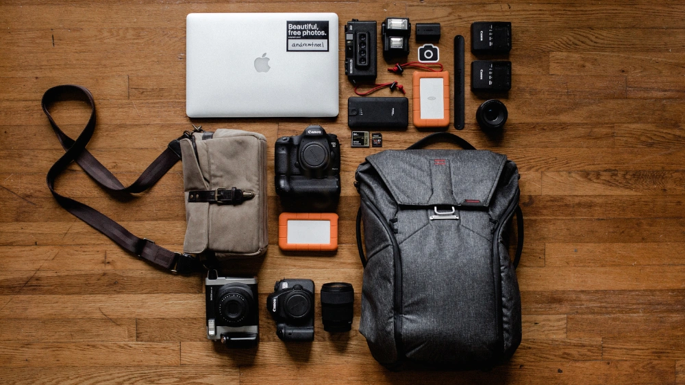How to Set Up a Camera Bag: Ultimate Guide for Photographers