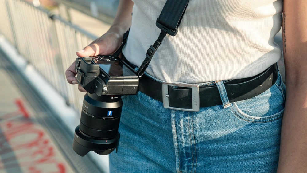 How to Carry a Camera Without a Bag: Smart Tips for Photographers